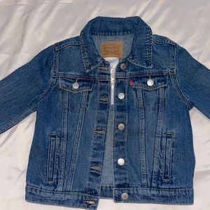 EUC Denim Levi’s jacket